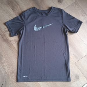 Nike Dri-Fit Short Sleeve Tee